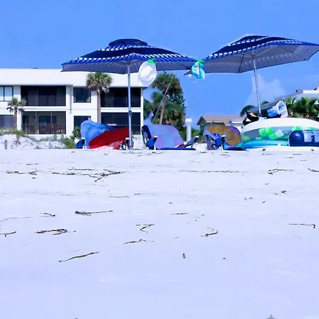 Absolute Anna Maria-Private Beach Access-Heated Pool-Water Views From Every Room